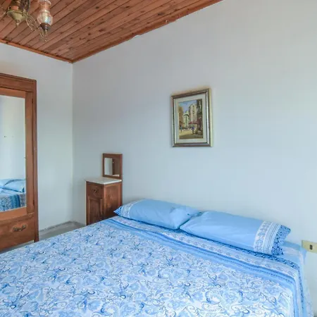 Awesome Home In Marina Di Strongoli Holiday home Marina di Strongoli