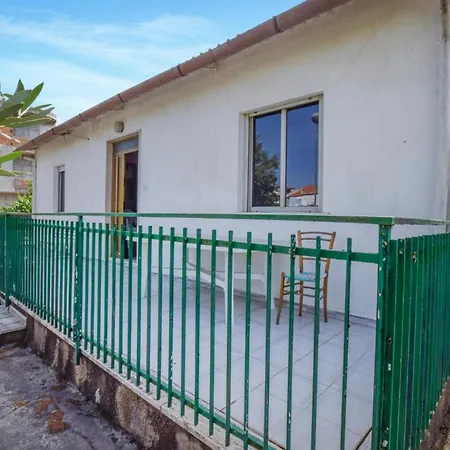 Holiday home Awesome Home In Marina Di Strongoli Marina di Strongoli