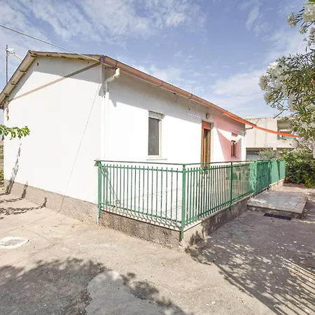 Holiday home Awesome Home In Marina Di Strongoli *